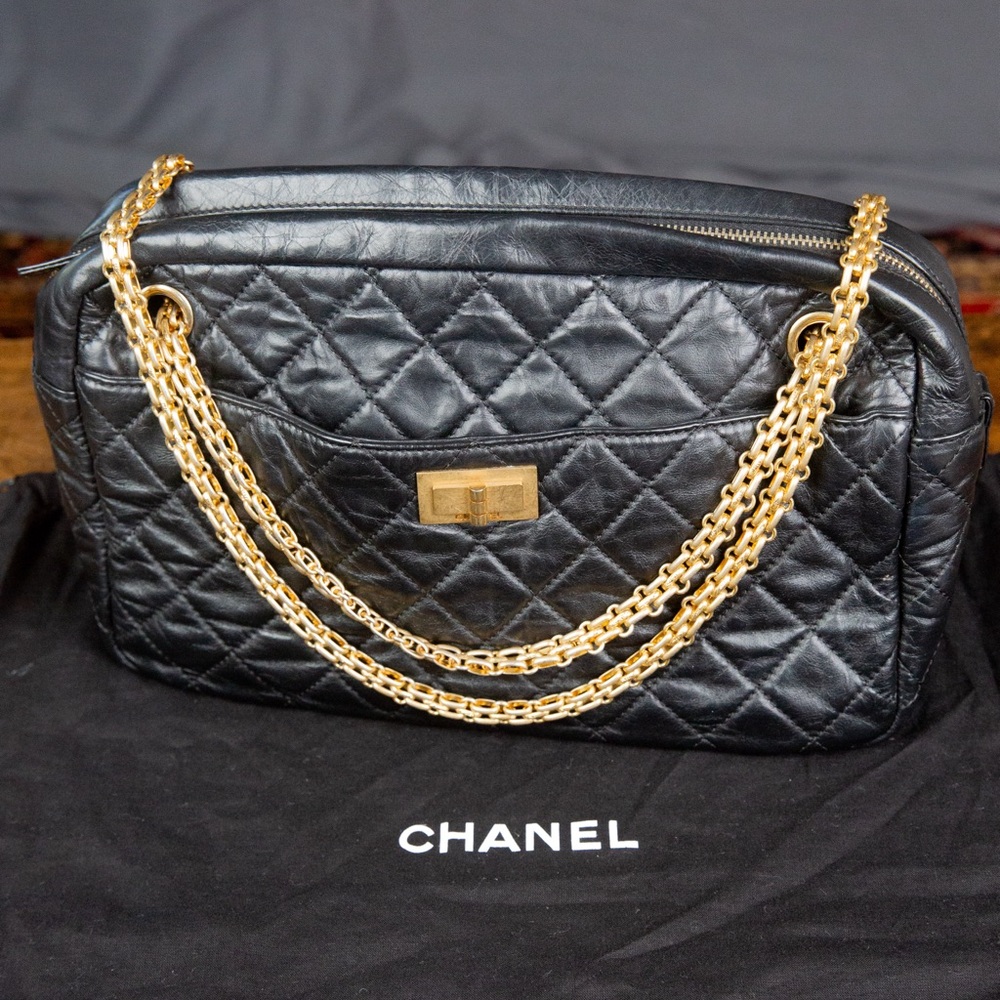 Blk Chanel Camera bag with gold detail